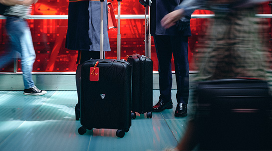 La bolsa de viaje que siempre veo en el aeropuerto de París no es