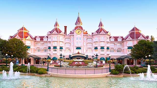 Disneyland Hotel