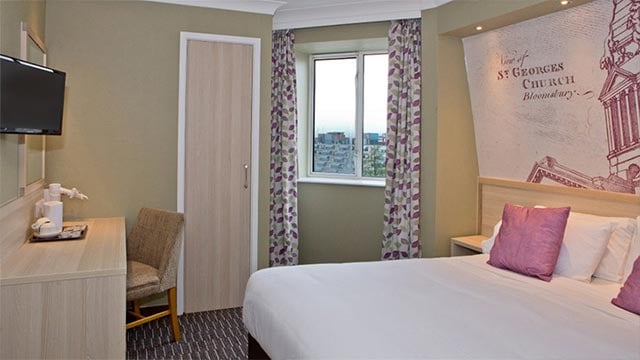 Entrada al hotel President, un hotel cómodo y céntrico.