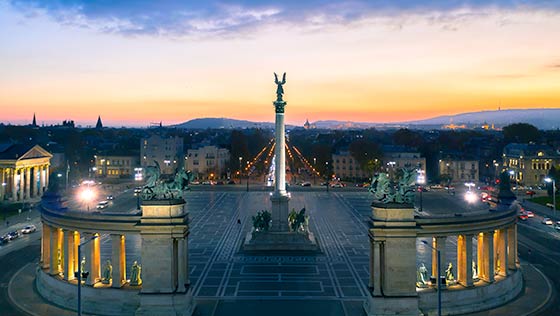 Avenida Andrássy y Plaza de los Héroes de Budapest