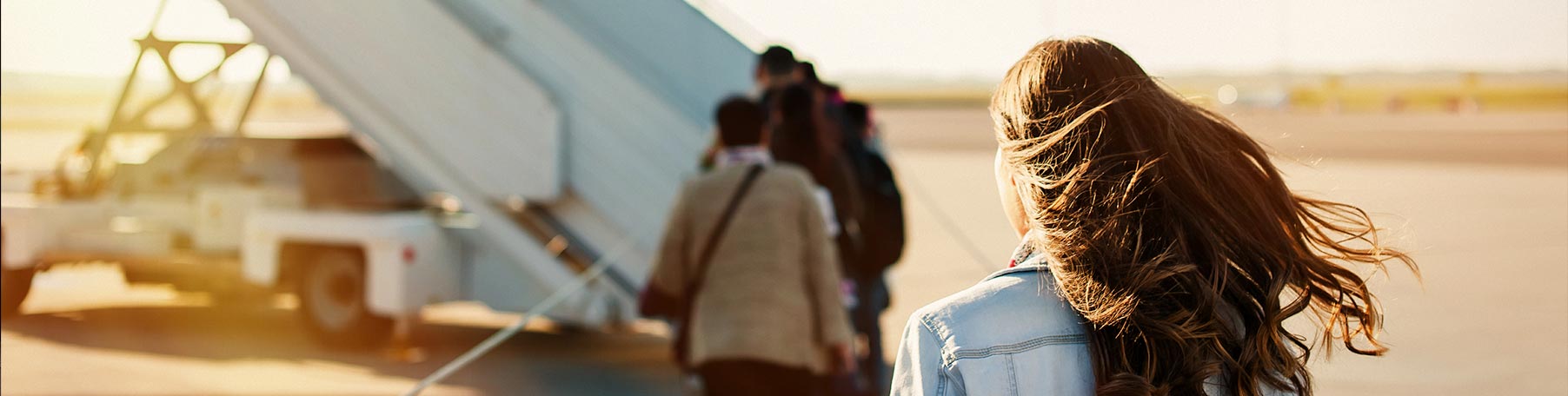 Billetes De Avion Baratos Por Iberia Elige cómo viajar con Iberia: asientos, maletas, hotel, coche y más.