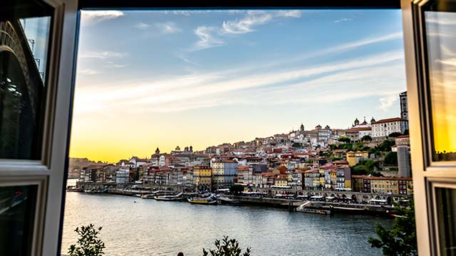 Vuelos + hotel en Oporto